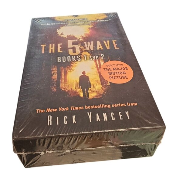 The 5th Wave Books 1 and 2 Rick Yancey Box Set SEALED NY Times Bestseller - Picture 1 of 6